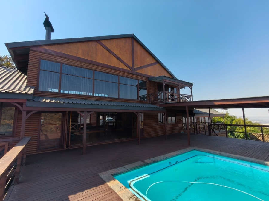 5 Bedroom Property for Sale in Waterkloof A H North West